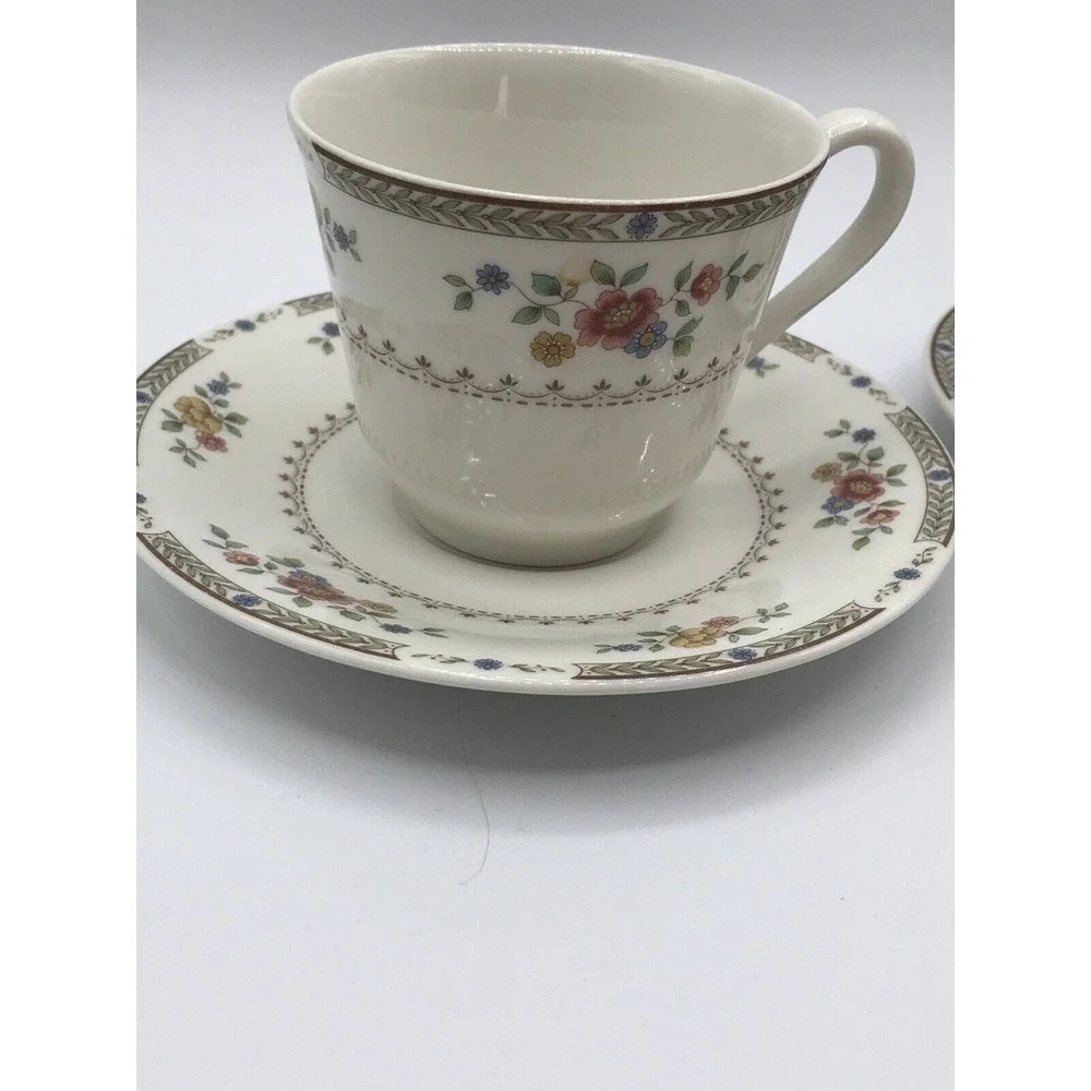 Royal‎ Doulton Kingswood Teacup& Saucer TC 1115 England set of 2